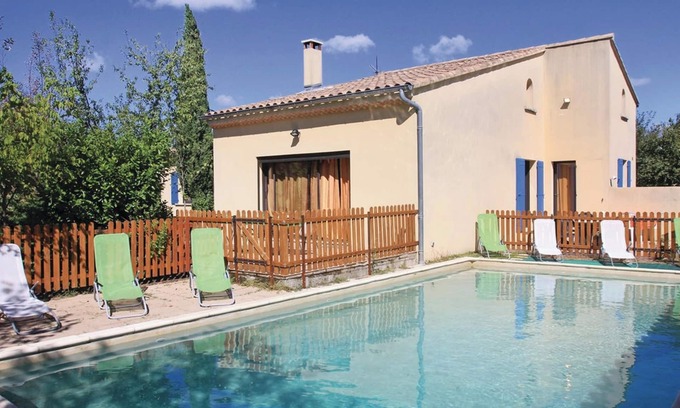 Grillon Villa | Homerez - Luxury Villa in Grillon with Private Pool