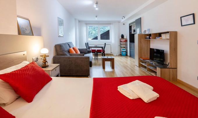 Arinsal Apartment | Homerez - Modern studio in Arinsal of 40 m² with mountain view