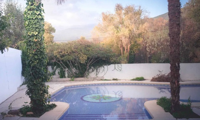 La Adrada Villa | Homerez - Modern villa with pool in La Adrada