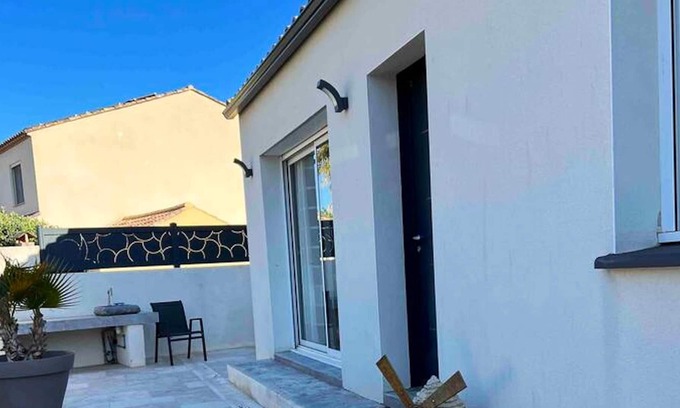 Nissan-lez-Enserune House | Homerez - Nice house for 8 ppl. with garden and terrace at Nissan-lez-Enserune