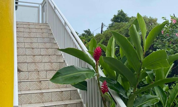 Le Moule Apartment | Homerez - Nice appartement for 4 ppl. with balcony at Le Moule