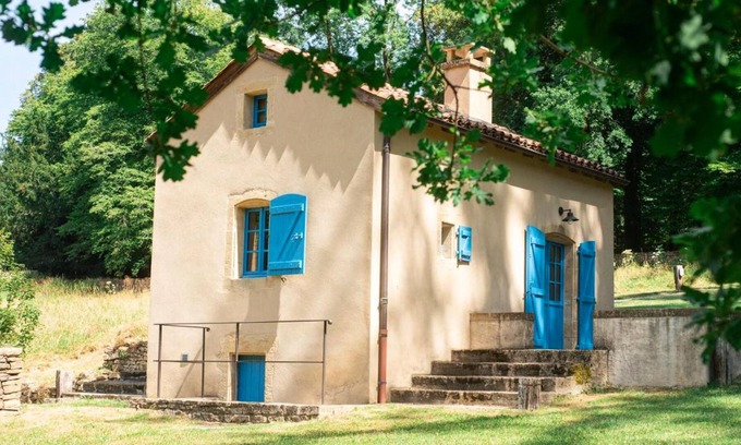 Cons-la-Grandville House | Homerez - Nice house for 2 ppl. with terrace at Cons-la-Grandville