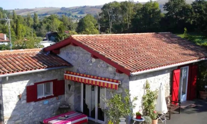 Saint-Esteben House | Homerez - Nice house With mountain view and terrace