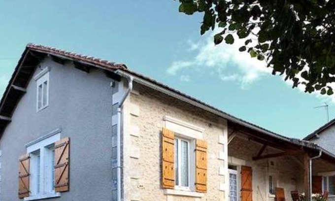 Bussac House | Homerez - Nice house with garden and terrace & Wifi