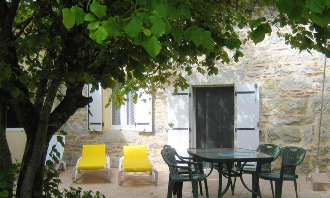 Cajarc House | Homerez - Nice house with garden and terrace & Wifi