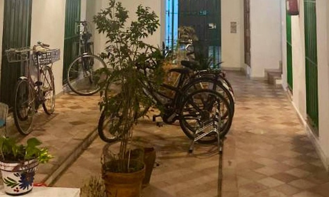 Doctor Barraquer-Grupo Renfe-Policlinico Apartment | Homerez - Nice studio for 2 ppl. at Sevilla