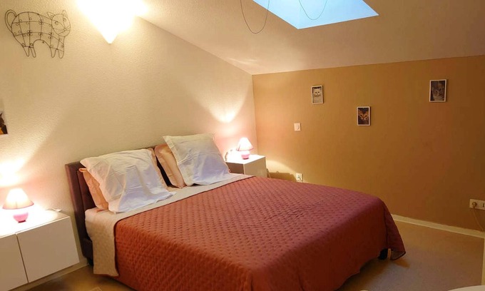 Duravel Apartment | Homerez - Nice studio for 2 ppl. with shared pool and garden at Duravel