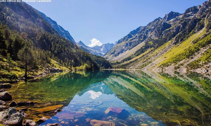 Cauterets House | Homerez - Peaceful Bungalow in Cauterets with garden