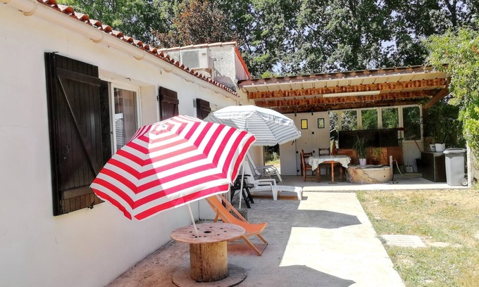 Venansault House | Homerez - Spacious House in Venansault with Garden and Terrace
