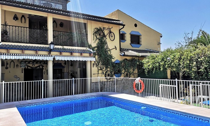 Palenciana Villa | Homerez - Spacious Villa with Pool in Palenciana