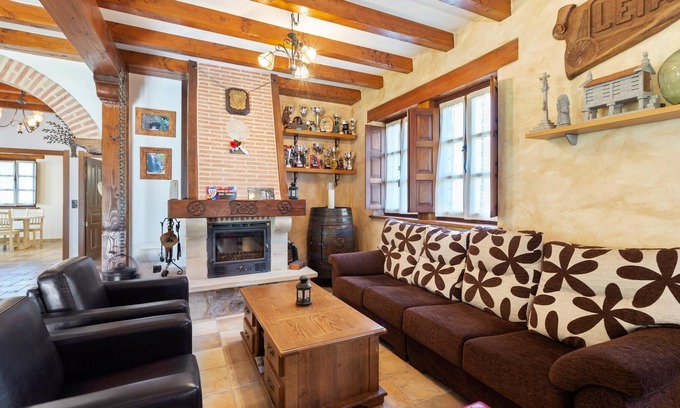 Dima Villa | Homerez - Spacious villa 10 km away from the beach for 8 ppl. with swimming-pool
