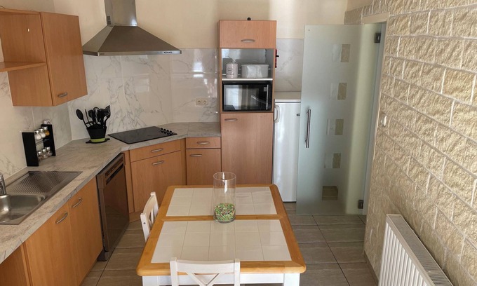 Jumet Apartment | Homerez - Studio Charleroi Center