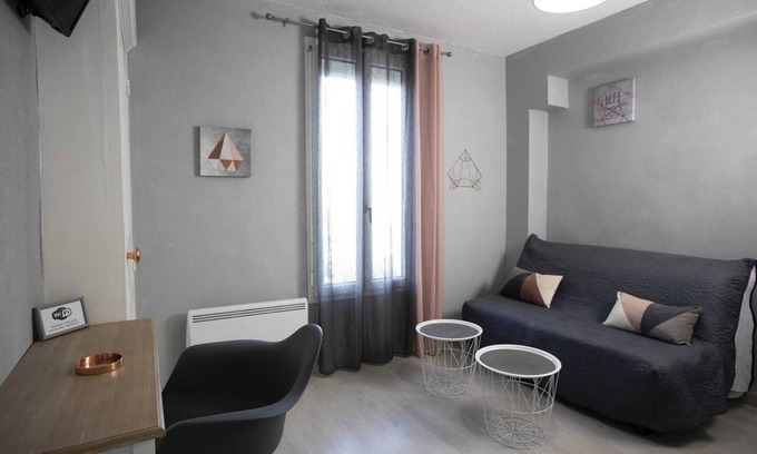 Clermont-Ferrand Apartment | Homerez - Studio in Clermont-Ferrand