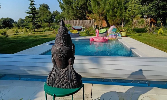 Chateau-la-Valliere Villa | Homerez - Villa in Château-la-Vallière.