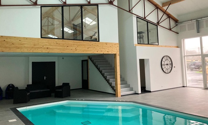 Dollon Villa | Homerez - Villa for 12 ppl. with swimming-pool, garden and terrace at Dollon