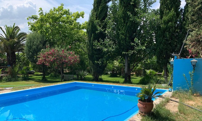 Merida Villa | Homerez - Villa for 5 ppl. with swimming-pool, garden and terrace at Merida