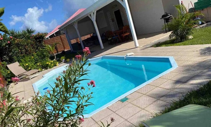 Dubedou Villa | Homerez - Villa in Saint-François