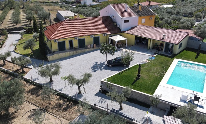 Vila Flor Villa | Homerez - Villa in Lodões, Mountain View