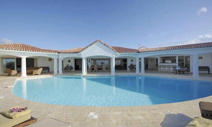 Plum Bay Villa | Homerez - Villa in Saint Martin + sea view.