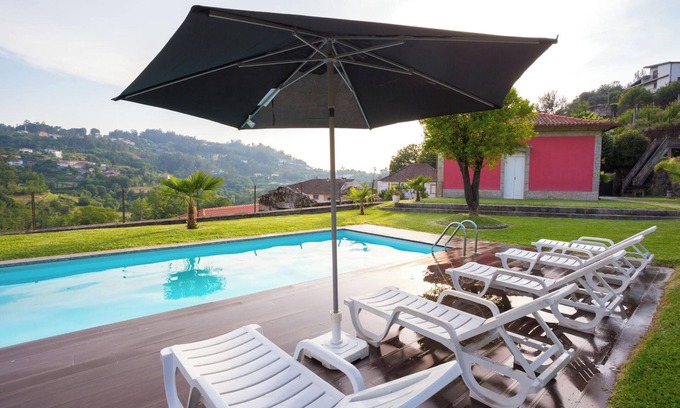 Guilhofrei Villa | Homerez - Villa in Sobradelo da Goma