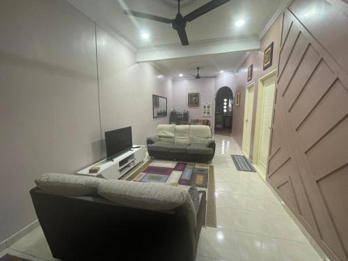 Johol House | Homestay Abah, Air Mawang, Johol