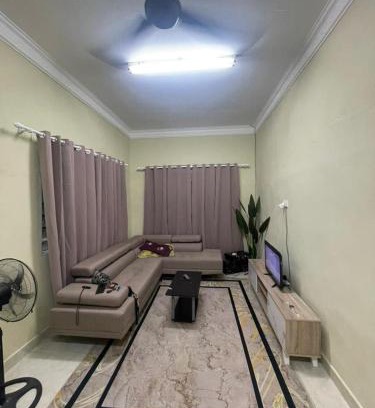 Kampung Parit Panjang House | Homestay Abah At