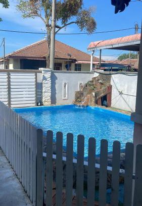 Kepala Batas House | Homestay D'Putra Bertam - Homestay Kolam Bajet