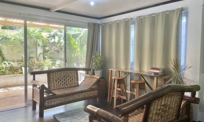 Catarman House | Homestay in Camiguin! 3 minutes walk to the beach! Dine in Patio Garden!