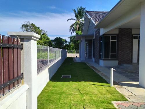 Kuala Terengganu House | Homestay Kuala Terengganu Kampung Atas Tol