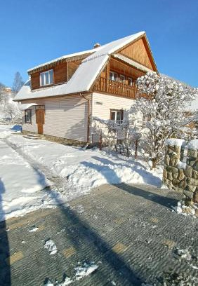 Tatariv House | Homestay Opryshky