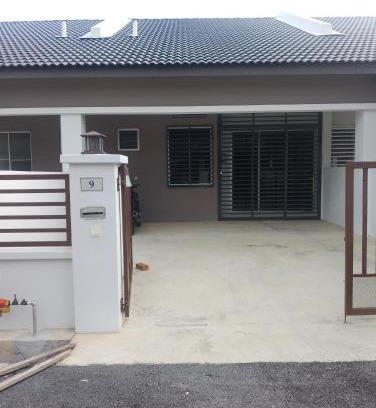 Gua House | Homestay Permaipura