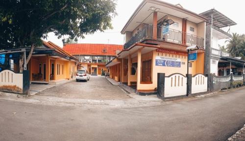 Katukaras House | Homestay Putra Sindang Asih Batukaras