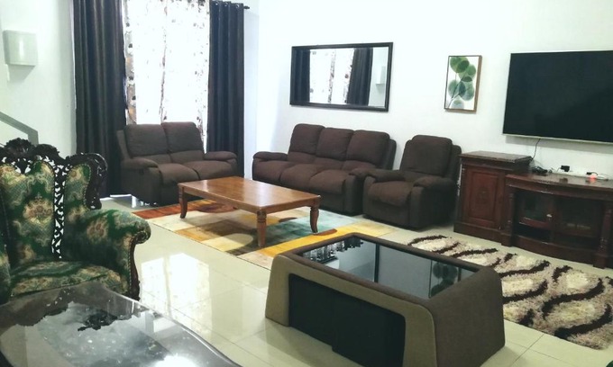 Sungai Besar House | Homestay Sungai Besar, Tmn Yu