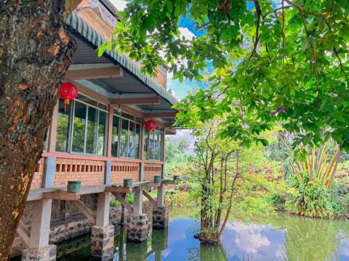 Trang Bom House | Homestay tay