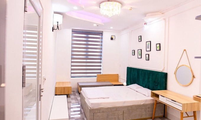 Huong Thuy Apartment | Homestay The Manor Crown Hue