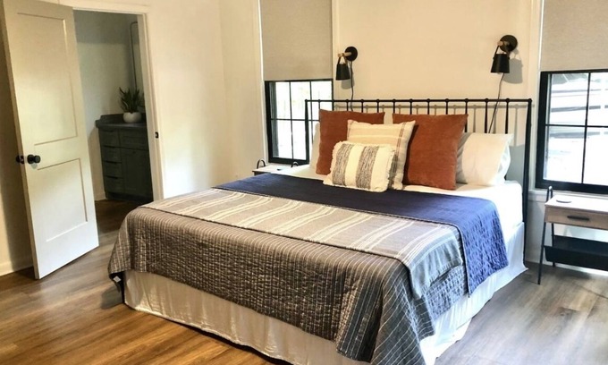 Fairfield Bay House | Homestead Haven