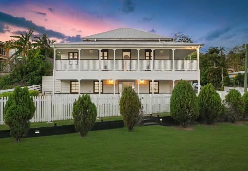 The Range House | Homestead on the Range - Sleeps 12