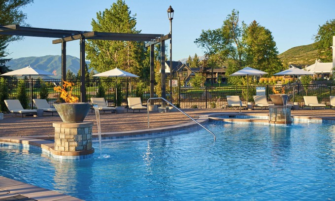Midway Hotel | Homestead Resort