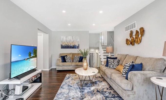 Homewood House | Homewood FHS Rental - Cherrywood Ln