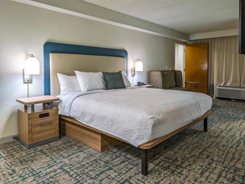 Wheatland Hotel | Homewood Suites by Hilton Oklahoma City Airport