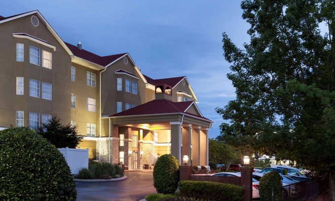 Graysville Hotel | Homewood Suites by Hilton Chattanooga - Hamilton Place