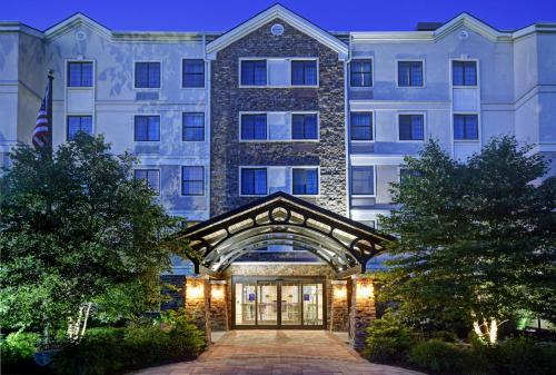 Eatontown Hotel | Homewood Suites by Hilton Eatontown
