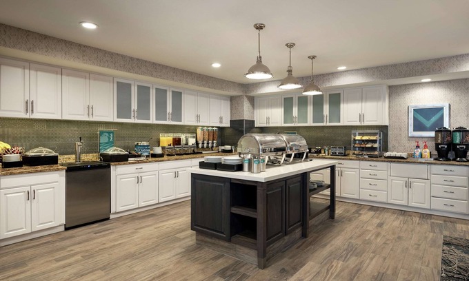 Erie Hotel | Homewood Suites Erie