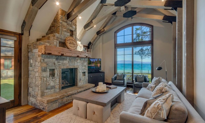 Homewood House | Homewood Trifecta - Lakefront - TLUXP