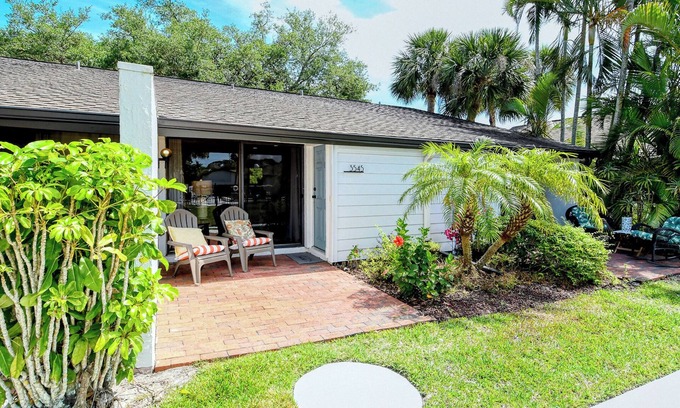Bunker Oaks Condo | Homey 1bed/1bath condo The Meadows Pool View