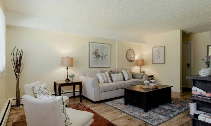 Fort McMurray Apartment | HOMEY 2 BR | Near NLRHC | Corporate Rental | WiFi