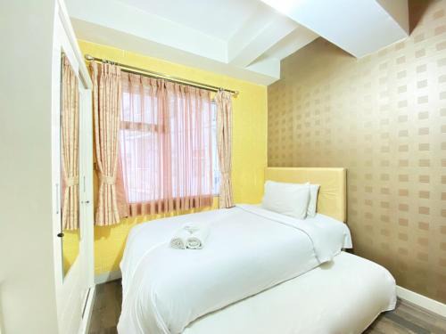 Cileunyi Apartment | Homey and Cozy 1BR Apartment at Harvard Jatinangor By Travelio