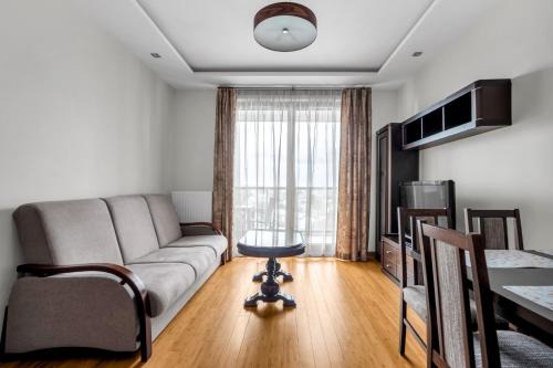 Bemowo Apartment | Homey Comfort Stay Apartment
