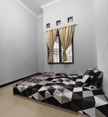 Malang House | Homey Guesthouse Malang Syariah
