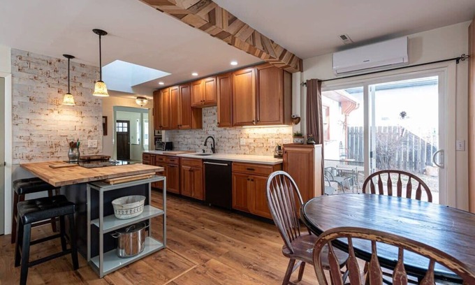 Lafayette House | Homey Retreat in Historic Old Town Lafayette